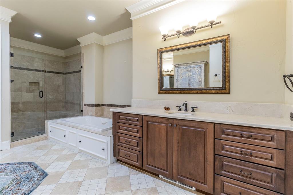 Villa De Leon Condo - Residential