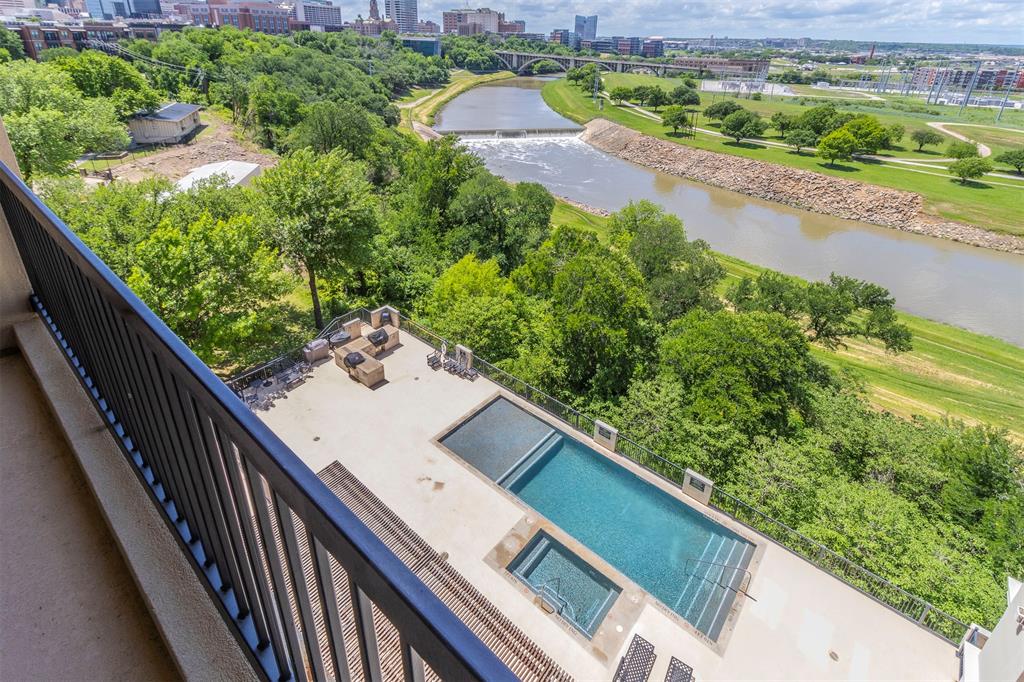 Villa De Leon Condo - Residential