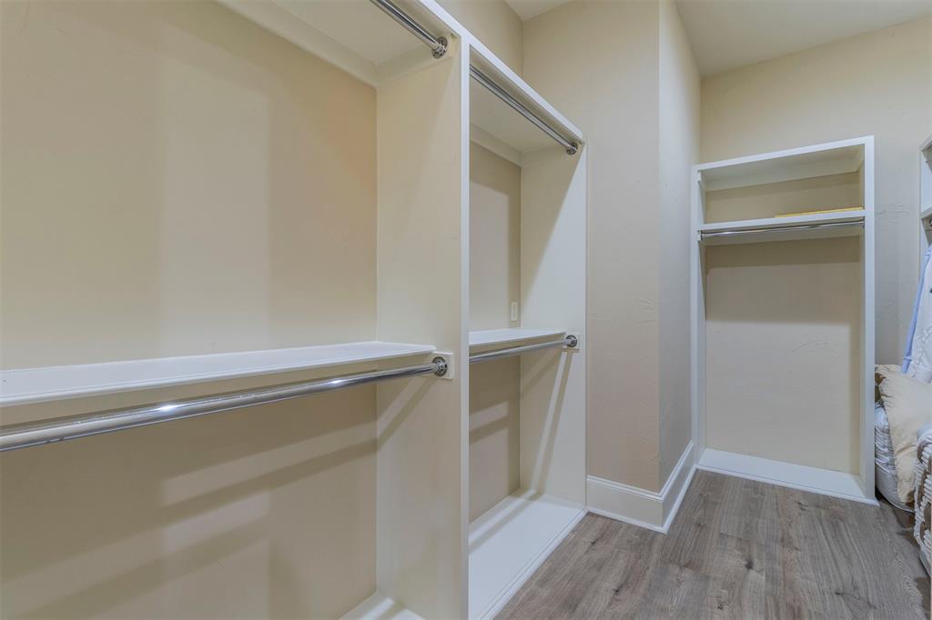 Villa De Leon Condo - Residential