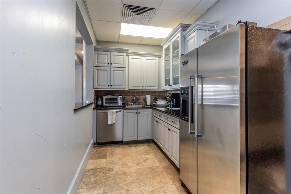 Villa De Leon Condo - Residential