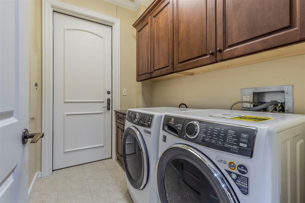 Villa De Leon Condo - Residential
