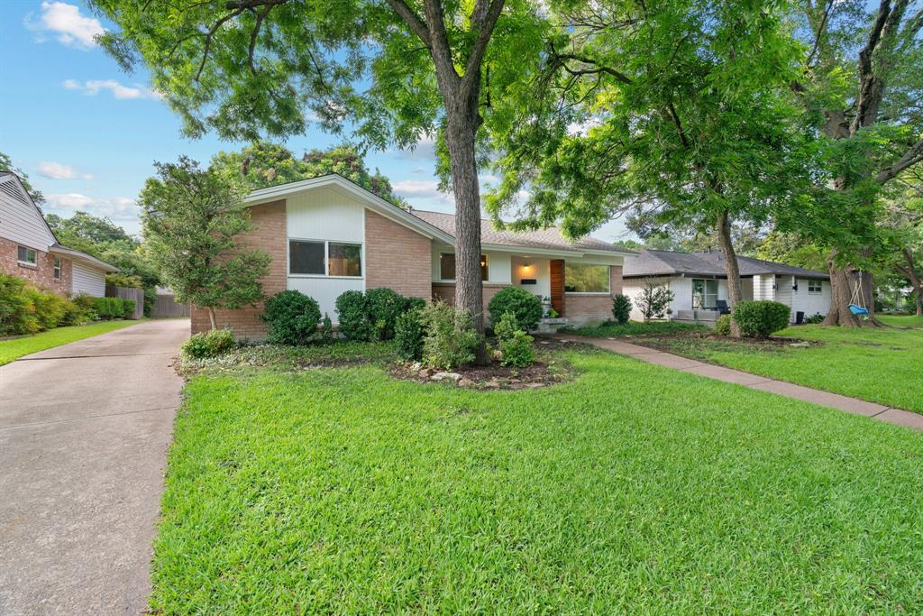 11830 Dixfield Drive
