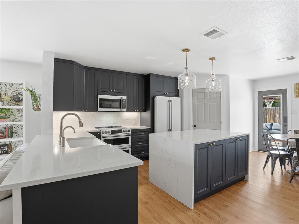 12724 Carpenter Lane