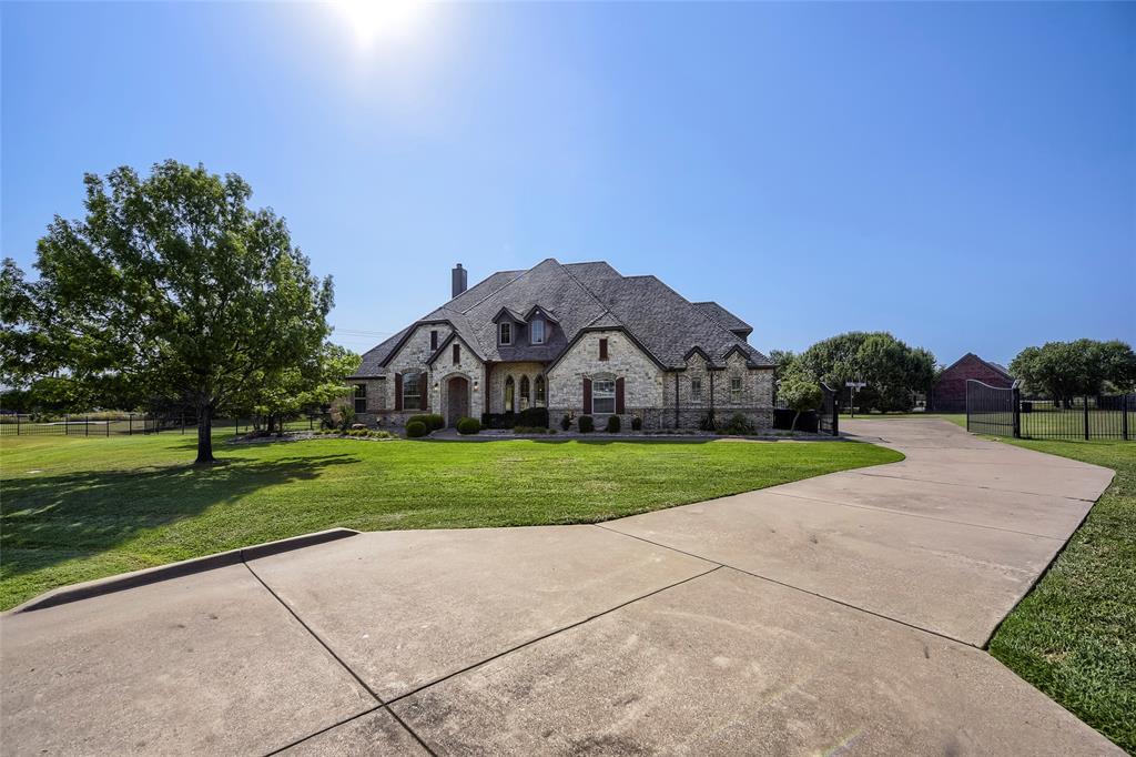 1501 Willow Tree Drive