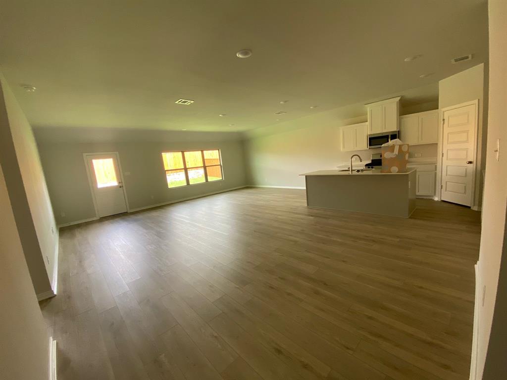 ROLLING RIDGE PHASE 1 - Residential Lease