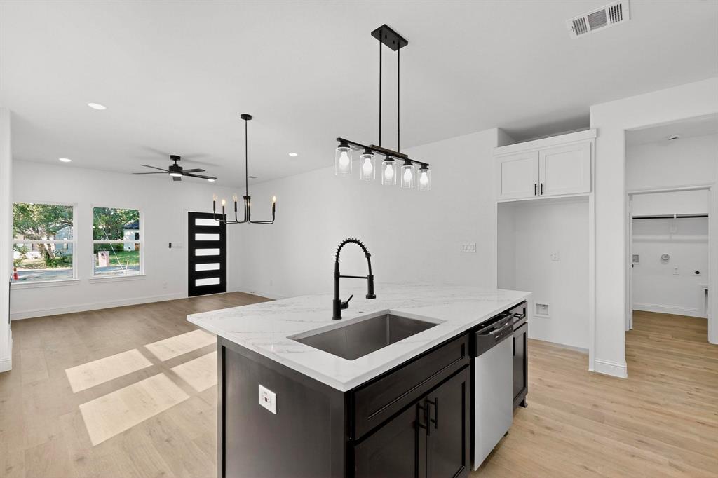 Hillcrest Ennis - Residential