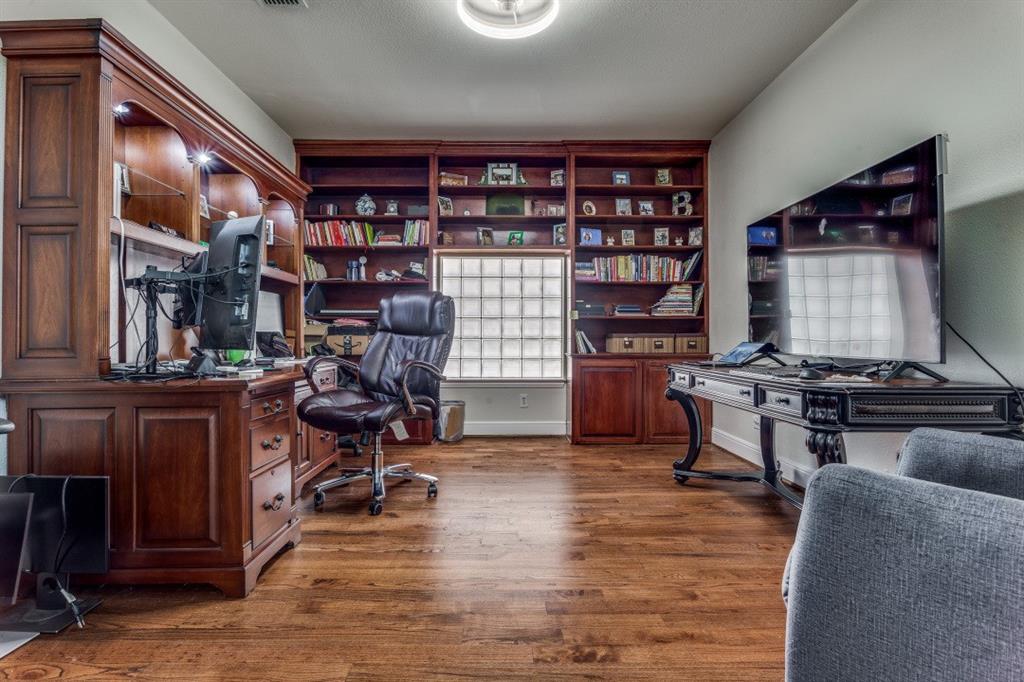 6909 Medallion Drive