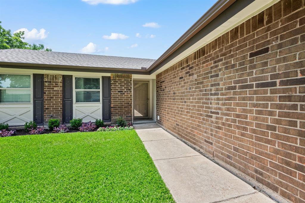 7529 Evergreen Drive