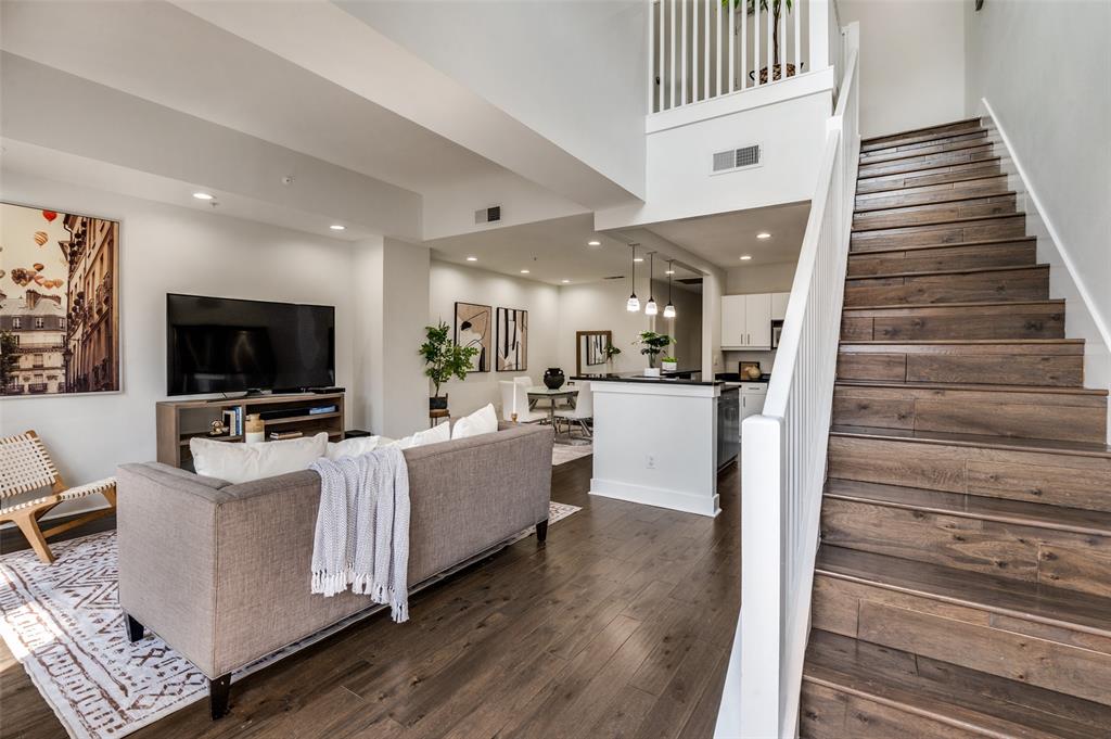 5055 Addison Circle 410