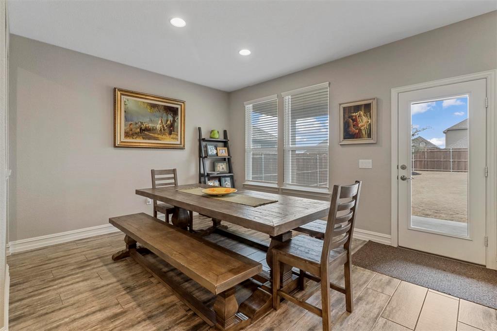 Photo 13 of 40 of 3711 Ryeland Cove house