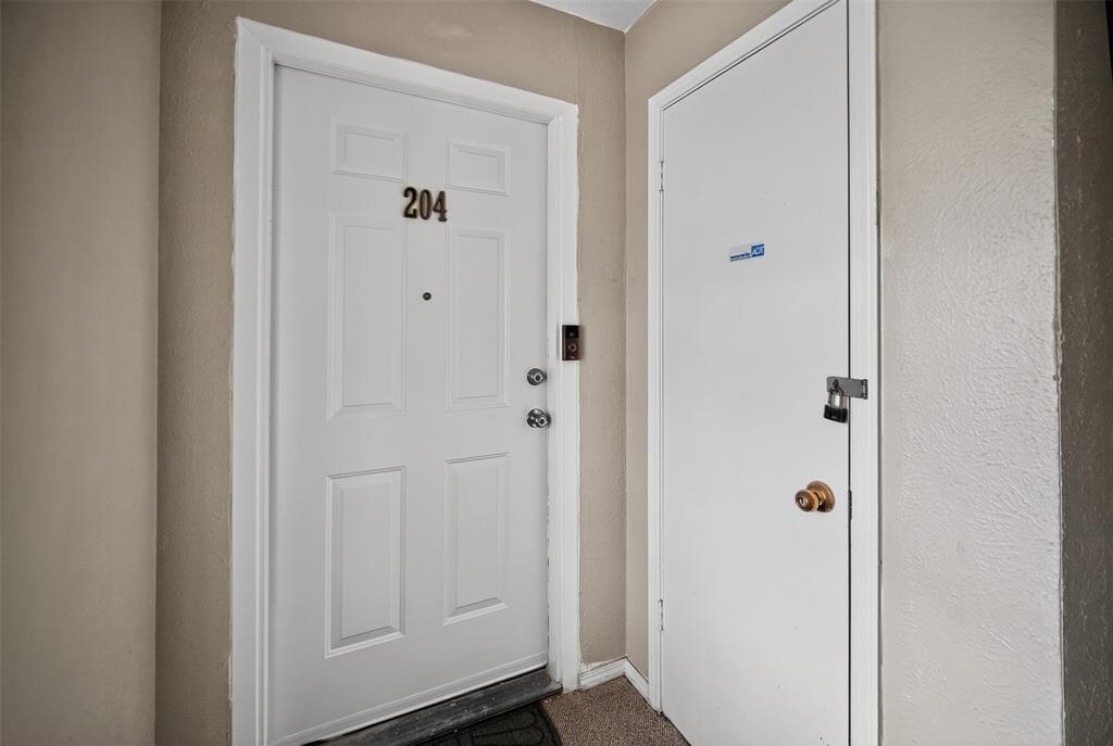 Burgundy Condo - Residential