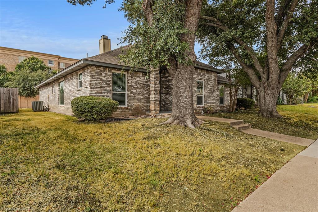 5221 Wood Creek Lane
