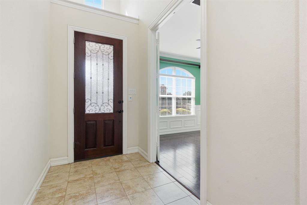 2803 Waverley Drive