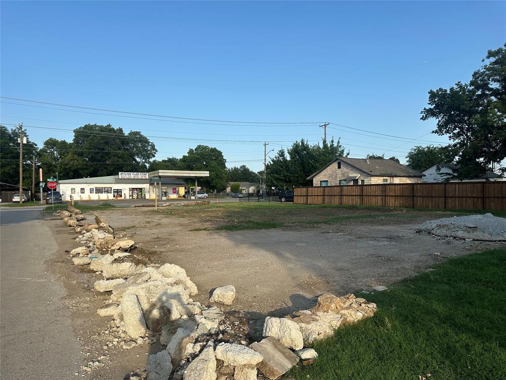 3209 Deen Road