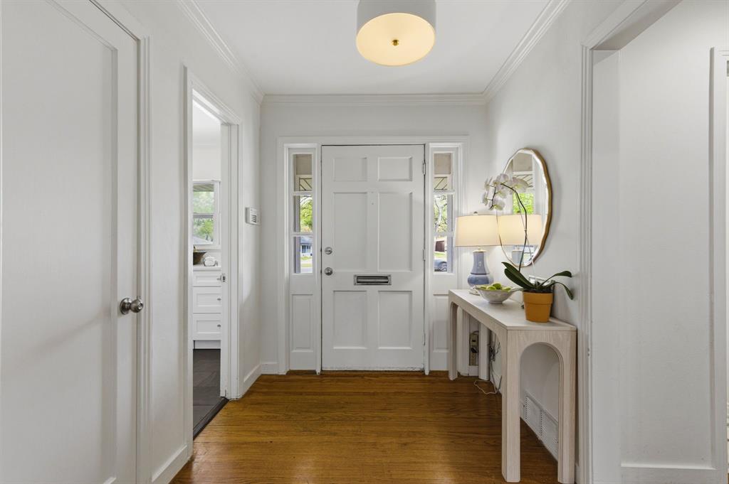 6724 Walnut Hill Lane