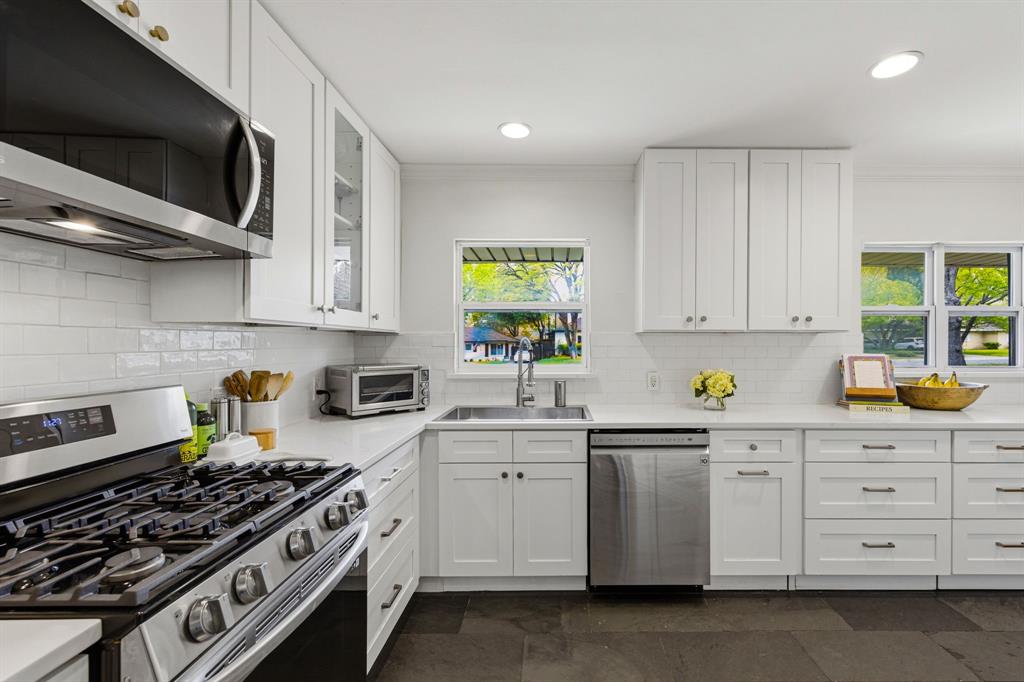 6724 Walnut Hill Lane