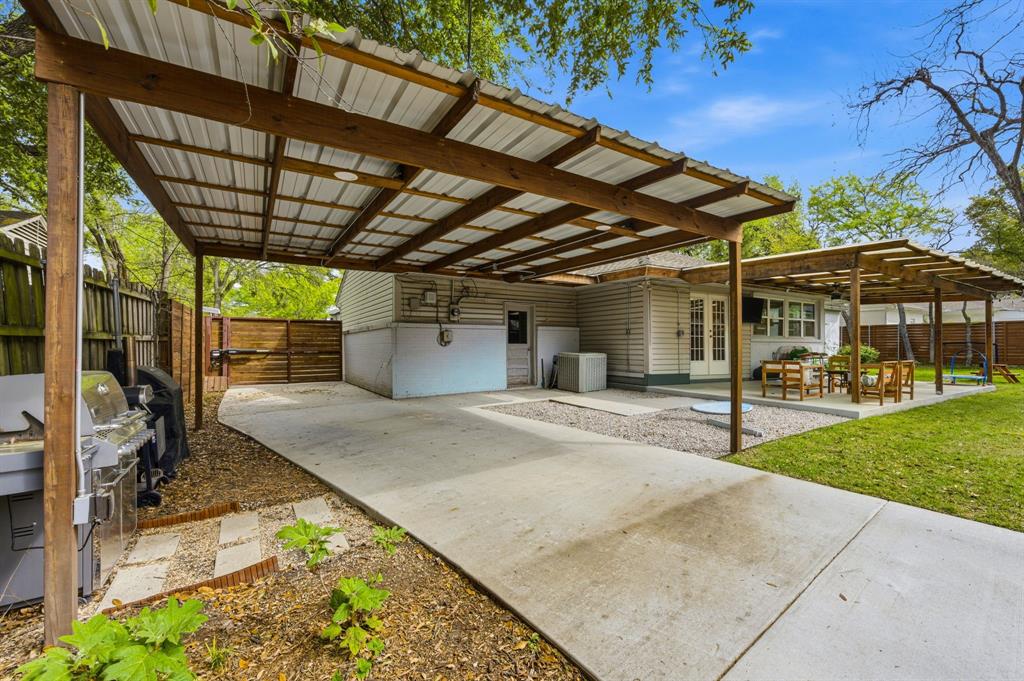 Walnut Crest - Residential