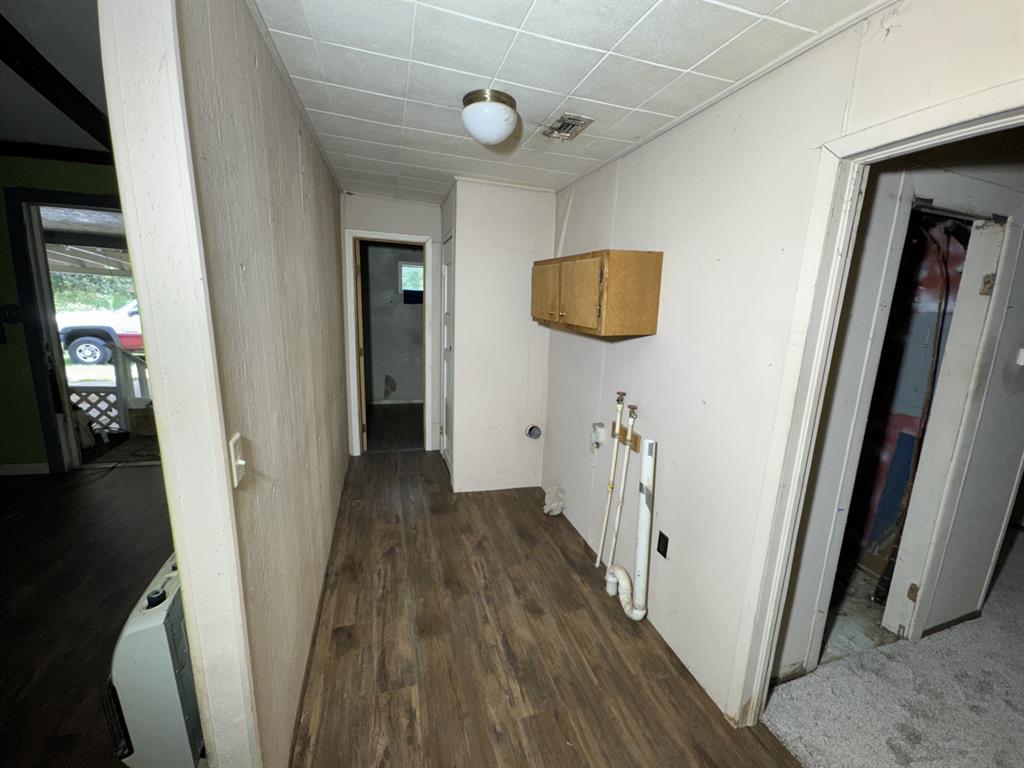 A0561 MOORE - Residential