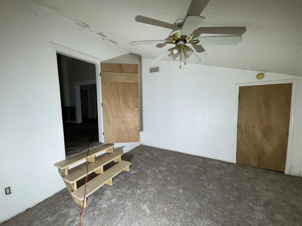 A0561 MOORE - Residential