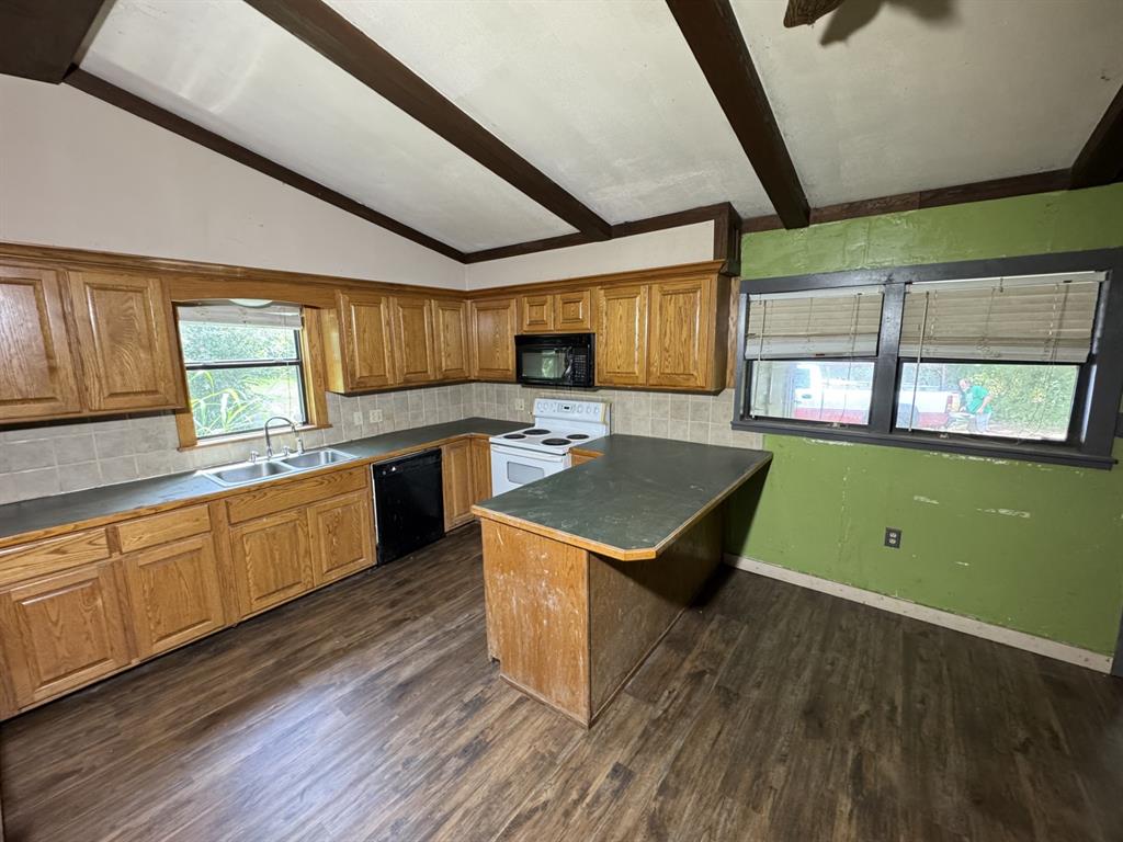 A0561 MOORE - Residential