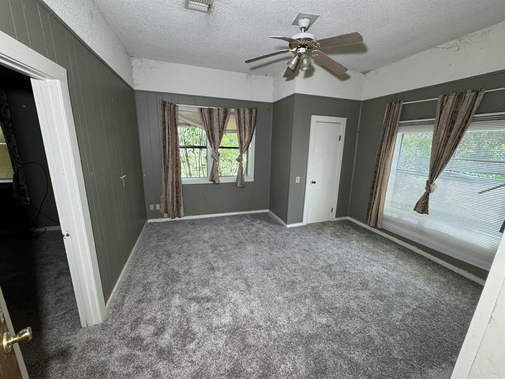 A0561 MOORE - Residential