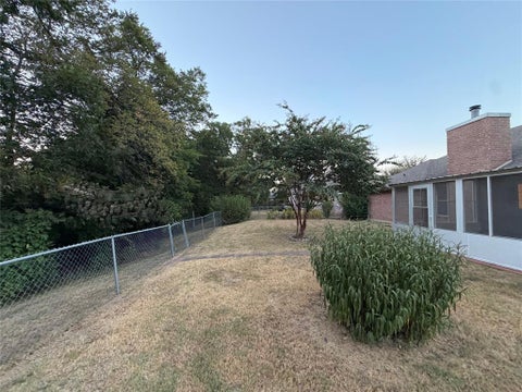 Tiny photo for 1107 Oxford Drive, Gainesville, TX 76240 (MLS # 21395871)