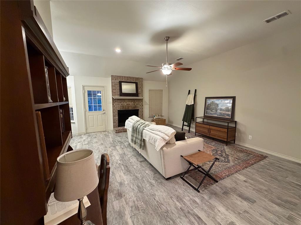 1107 Oxford Drive