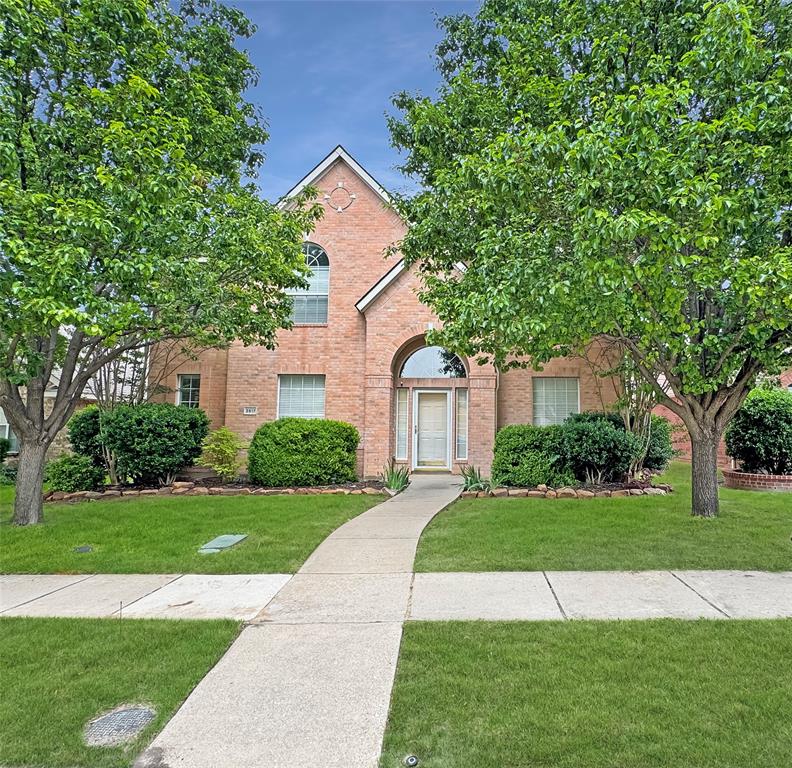 3917 Iris Court