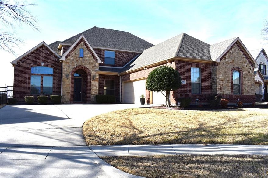 NEW ROOF WAS JUST INSTALLED- Amazing and Breathtaking view of the lake and golf course in a great community with swimming pool. Two story, four bedrooms, four bathrooms, and three car Garage. Stunning views of the lake from the patio while enjoying the view and the swimming pool. Sunsets off the balcony are truly spectacular. Elementary school, golf course, boat Marina and public lake park are all within walking distance. Great location. Close to shopping Centers and HWY 121.