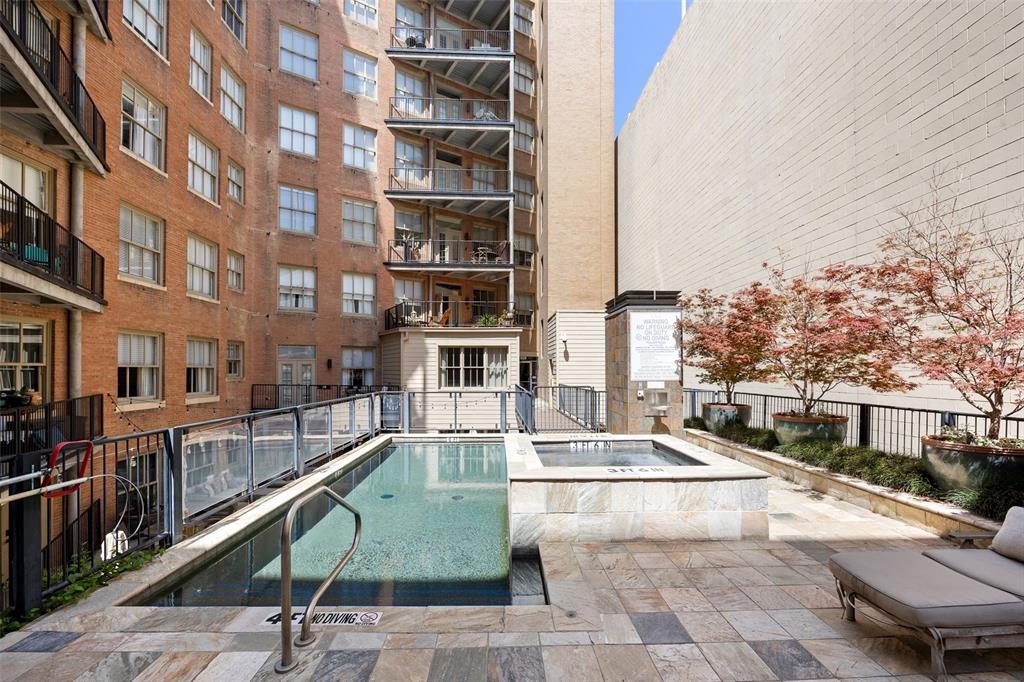 Neil P At Burnett Park Condo - Residential