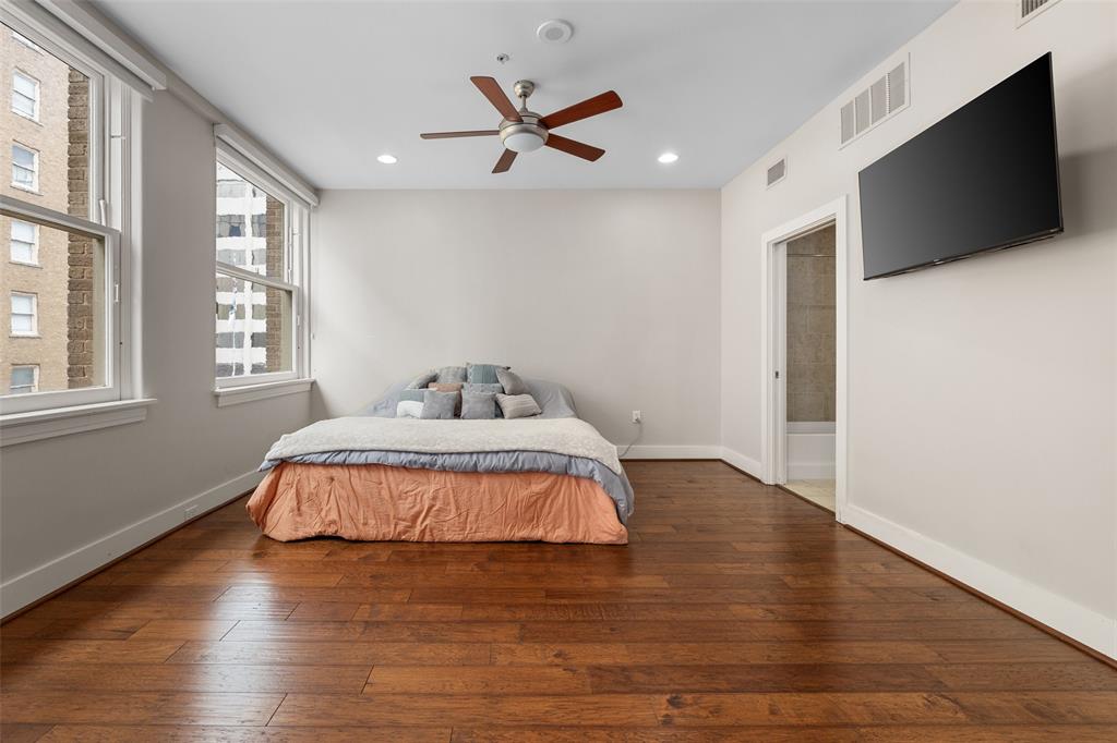 Neil P At Burnett Park Condo - Residential