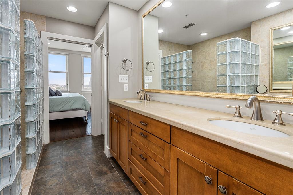 Neil P At Burnett Park Condo - Residential