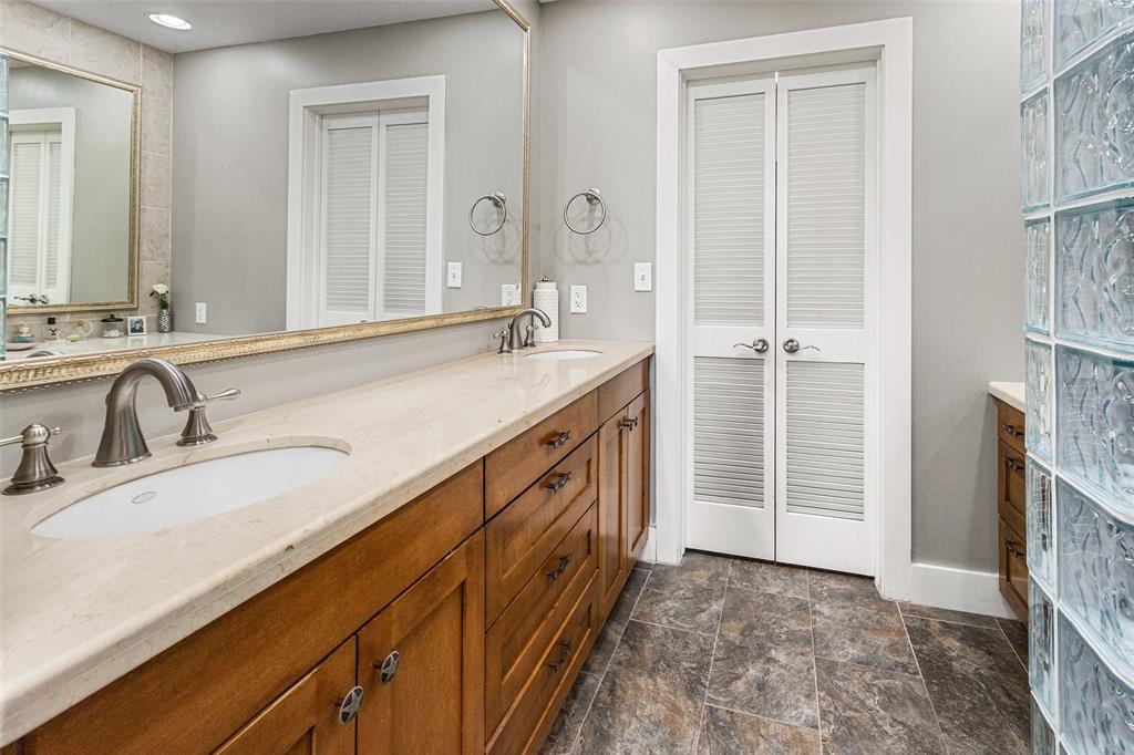 Neil P At Burnett Park Condo - Residential