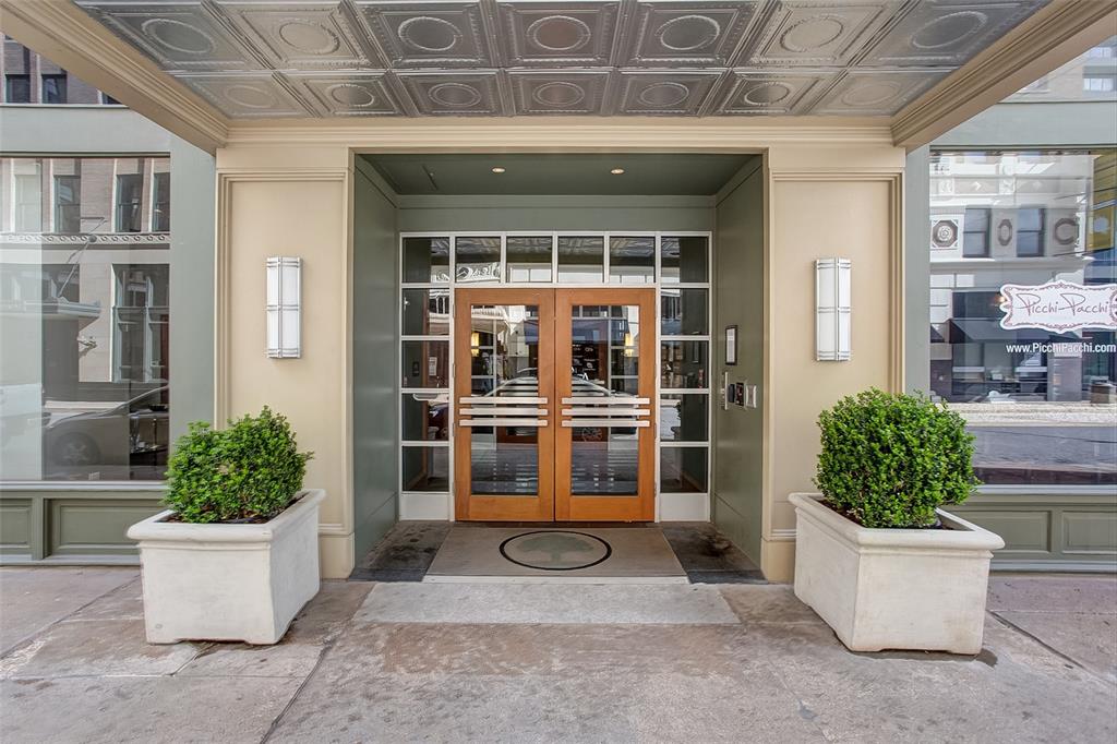 Neil P At Burnett Park Condo - Residential