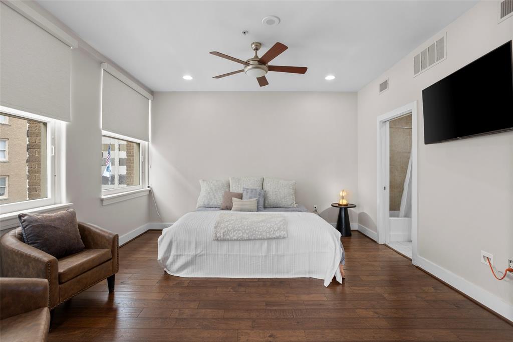 Neil P At Burnett Park Condo - Residential