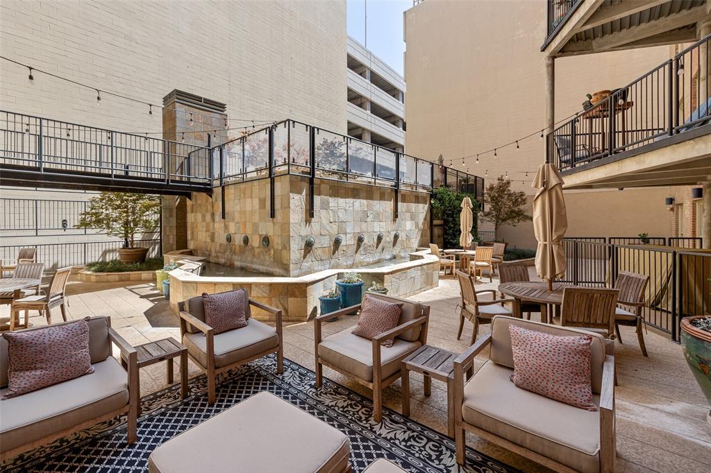 Neil P At Burnett Park Condo - Residential