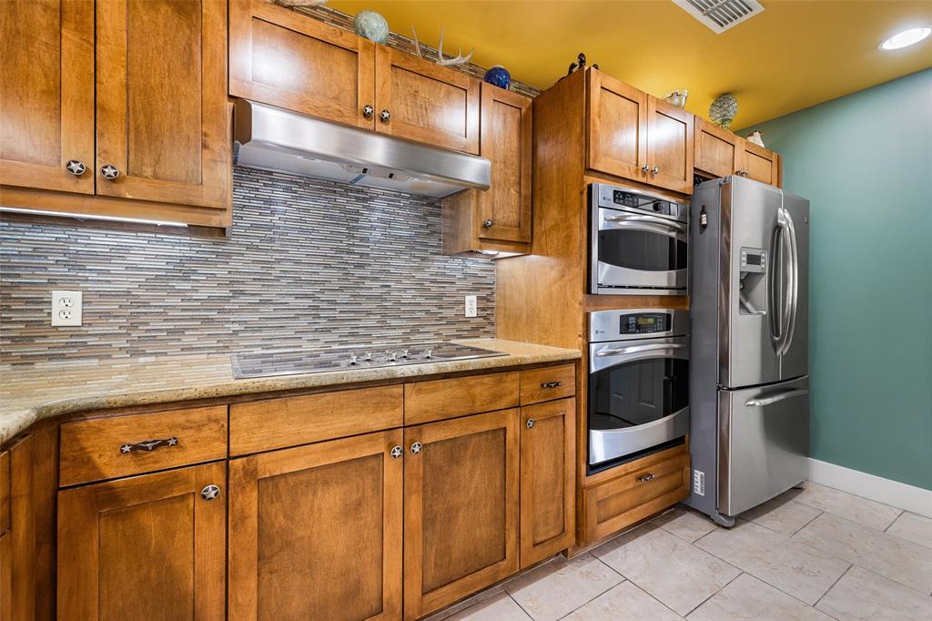Neil P At Burnett Park Condo - Residential