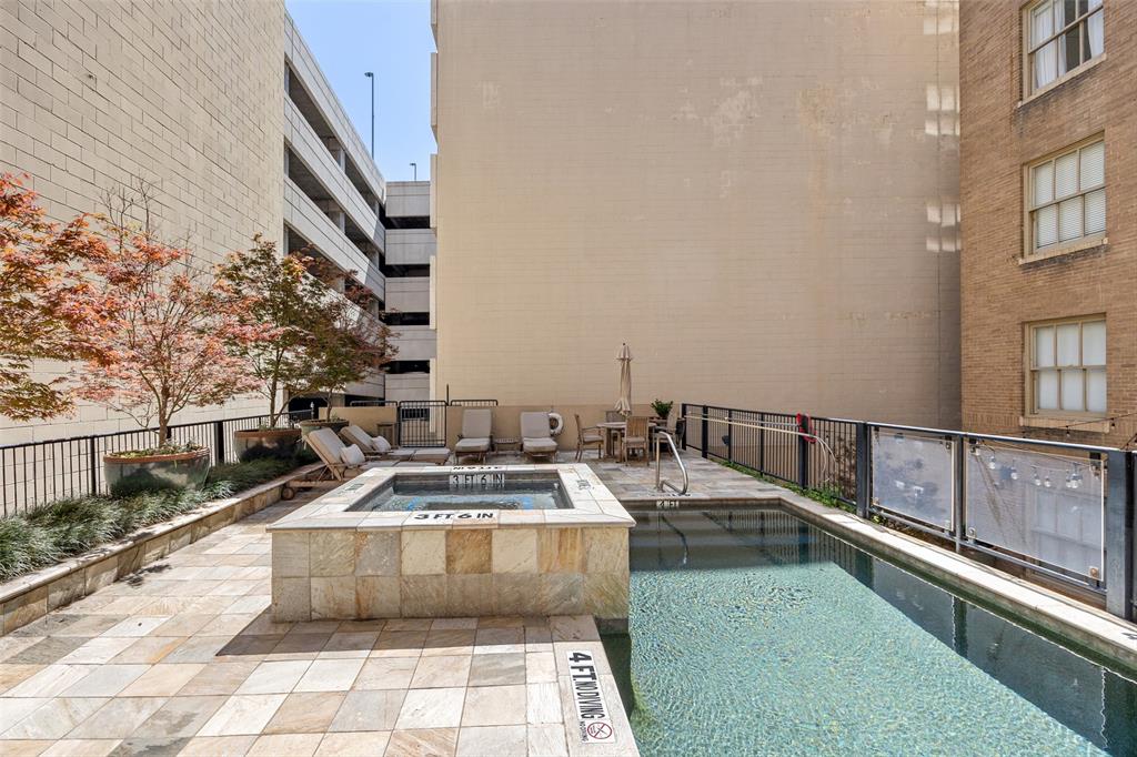 Neil P At Burnett Park Condo - Residential