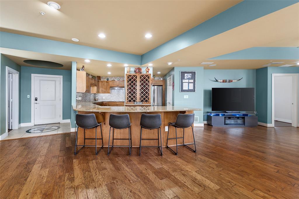Neil P At Burnett Park Condo - Residential