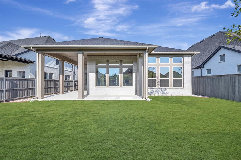 3756 Bermuda Grass Way