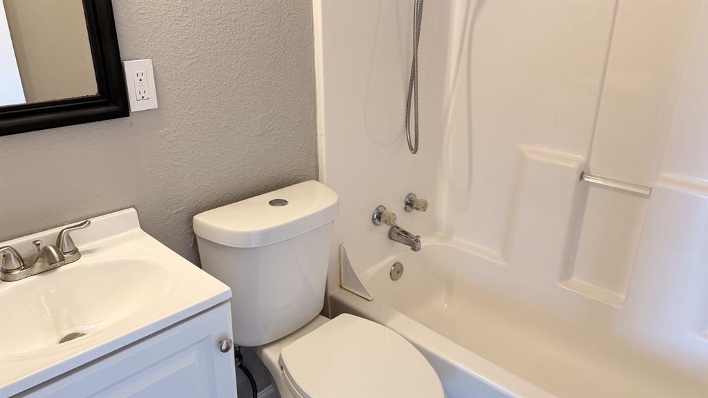 1119 E Cantey Street