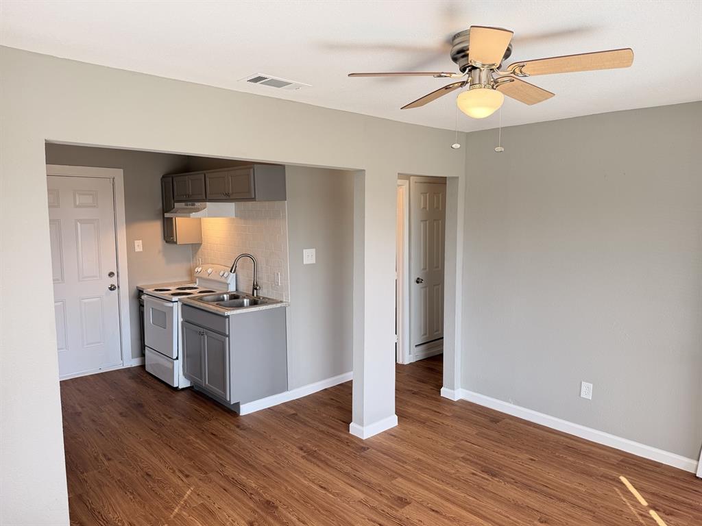 1119 E Cantey Street