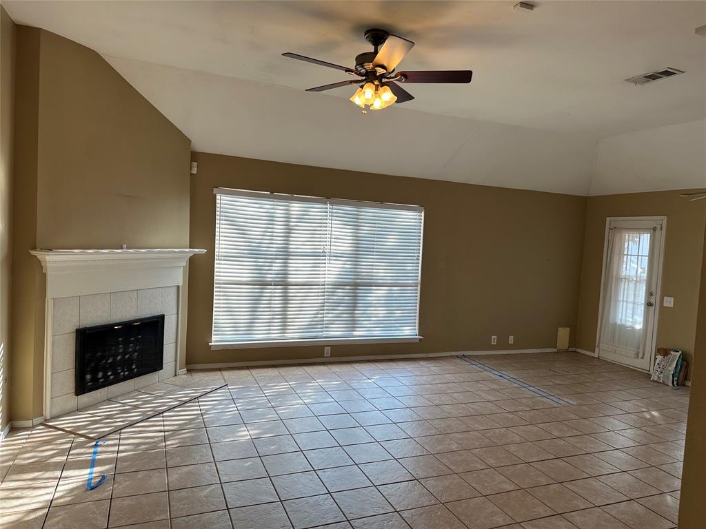 Los Prados Estates - Residential Lease