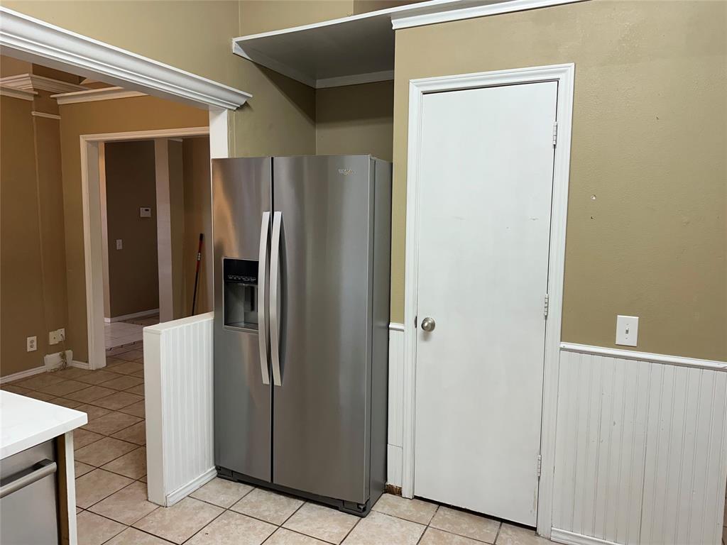 Los Prados Estates - Residential Lease