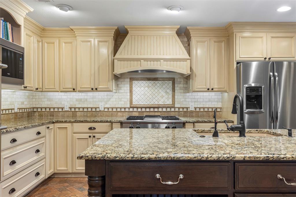 4606 Heatherbrook Drive