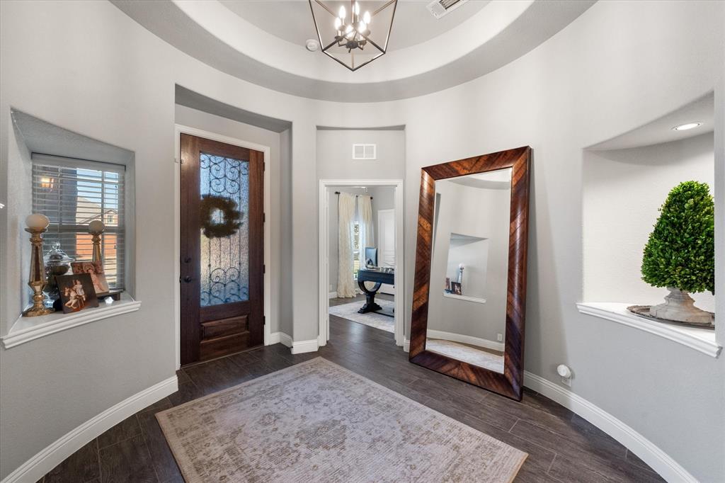 515 Carnation Lane