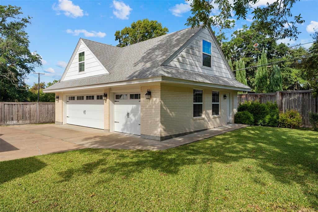 4809 Pecan Terrace