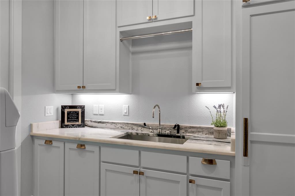 Residences At The Grand Lodge Condo The - Residential