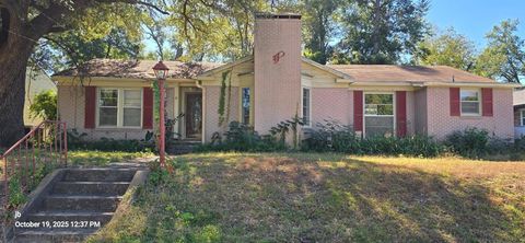 Photo of 1314 S Azalea Drive, Tyler, TX 75701 (MLS # 21093147)