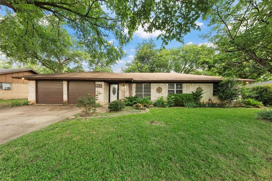 Brand new roof Sept 2025.  Wonderful opportunity on tree lined street in Robinson.  Great layout consists of 3 bedrooms, 2 full bathrooms, 2 living spaces and a large utility room.   Covered back porch and nice backyard.  2 storage sheds convey.  Convenient location close to Hwy 6 and I35.